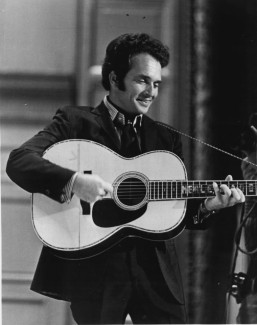 Merle_Haggard_in_1971.jpg
