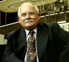 Tom D. Crouch